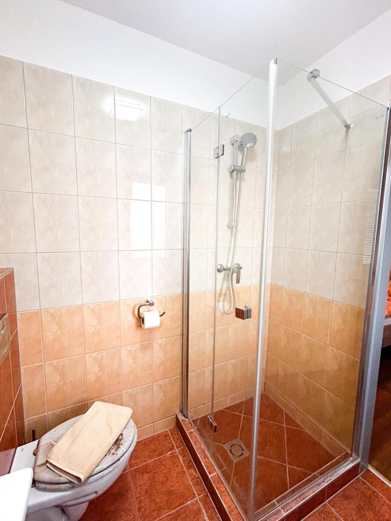 Malom Panzio Bed & Breakfast Kiskunfélegyháza Екстериор снимка