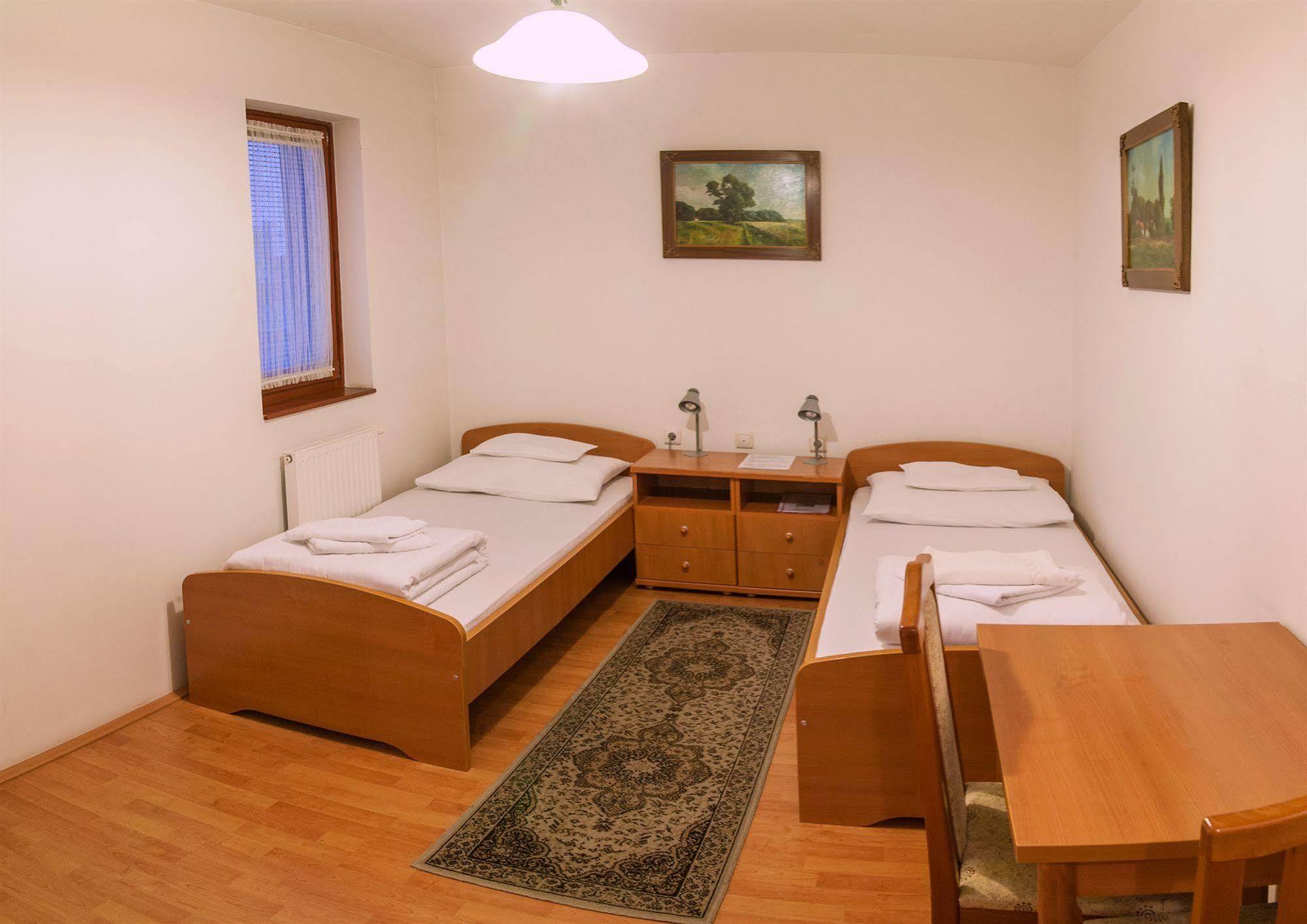 Malom Panzio Bed & Breakfast Kiskunfélegyháza Екстериор снимка